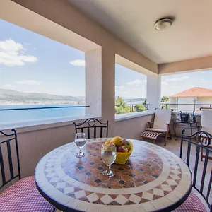 villa-novak.hotels-in-trogir.com/